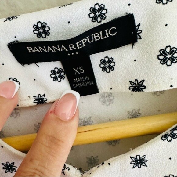 Banana Republic XS Polka Dot Peplum Top White Black Dot Modcore Cottage Chic - Picture 7 of 9